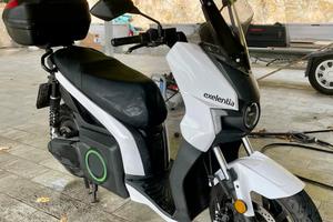 Scooter Elettrico Silemce S01 Unicoproprietario