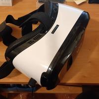 Visore regolabile per realtà virtuale