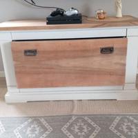 Coppia mobili shabby per soggiorno camera