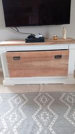 Coppia mobili shabby per soggiorno camera