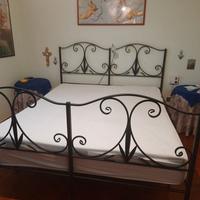 letto matrimoniale con reti a molle