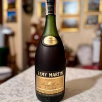 Bottiglia cognac Remy Martin VSOP  Fine Champagne