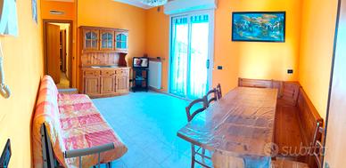 Vicino spiaggia libera, con clima e garage