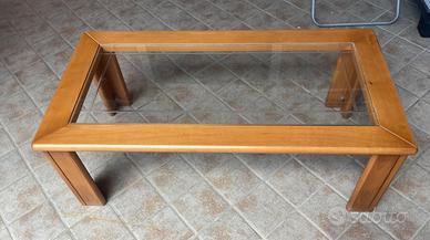 tavolino in legno e vetro