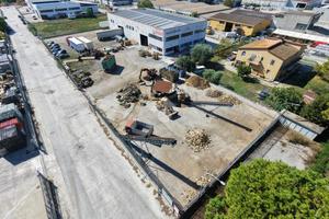 CAPANNONE A TORTORETO