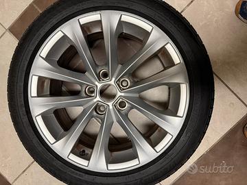 Cerchio in lega originale renault megane 4