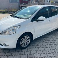 Peugeot 208 1.2 benzina