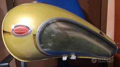 Serbatoio e pedane per Moto Guzzi  California