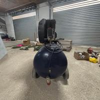 compressore cecato 4cavalli 270litri a 380 volt