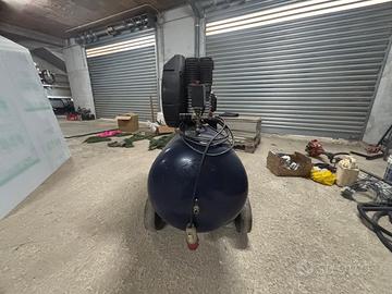 compressore cecato 4cavalli 270litri a 380 volt