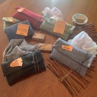 Pochette con spugne giapponesi
