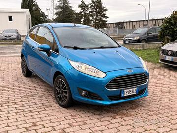 Ford Fiesta 1.4 3 porte Bz.- GPL Black & White Edi