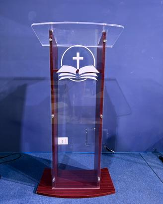 Podio per conferenze/ pulpito
