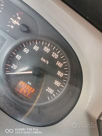 Opel vivaro 1900 dti