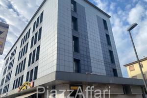 PIOVE DI SACCO - UFFICIO DI MQ 120 SU CEN