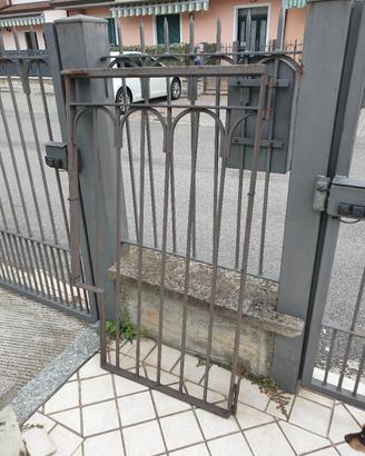 CANCELLINO IN FERRO BATTUTO