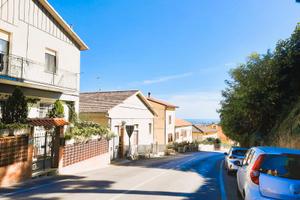 Vendita meta' villa bifamiliare