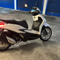 Piaggio beverly 300 hpe