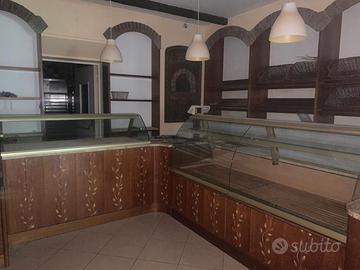 Panificio storico 200mq al CC Le Fontane