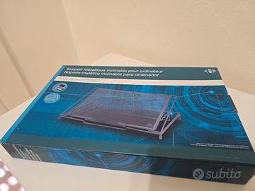 Supporto metallico nero per computer 