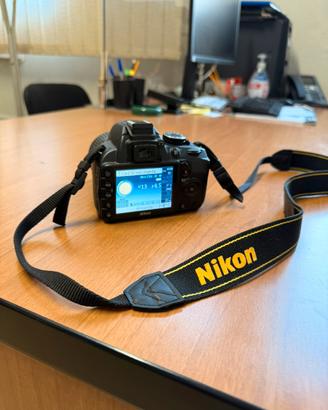 Fotocamera Reflex Nikon D3100 + Obiettivi