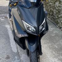 Yamaha TMax 530 Iron Max