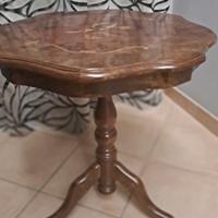 tavolinetto in legno
