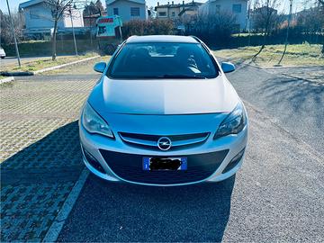 Opel astra anche per neopatentati