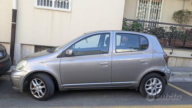 Toyota yaris 2004 diesel 1100€