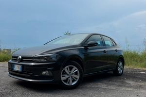 Volkswagen Polo VI 1.6 TDI Confortline
