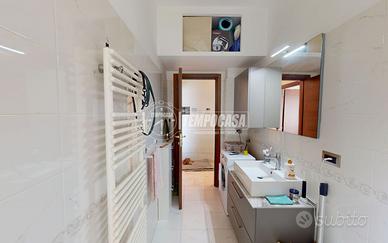 2 locali completamente ristrutturata in centro