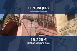 Immobile in asta di 154 m² con box auto a Lentini