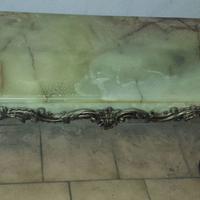 Tavolino da salotto in alabastro verde