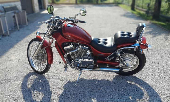 Suzuki INTRUDER VS 600 - 1996