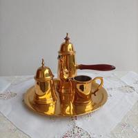 tris caffettiera, zuccheriera, lattiera+piatto