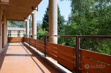 3 LOCALI A TORRE PELLICE