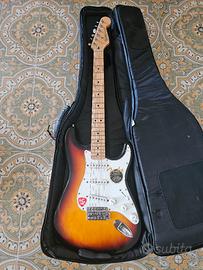 Fender Stratocaster made in Mexico anni 2000