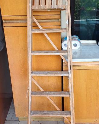 SCALA IN LEGNO