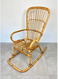 Poltrona a dondolo in vimini di bambù anni 60