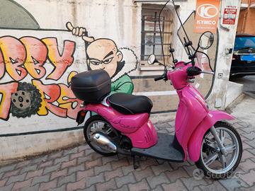 Aprilia Scarabeo 50 2 tempi pink