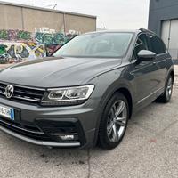 Volkswagen Tiguan 1.6 TDI SCR Sport BlueMotion R-L