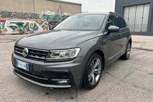 Volkswagen Tiguan 1.6 TDI SCR Sport BlueMotion R-L