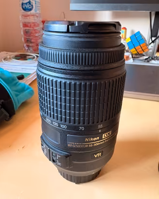 Nikon AF-S DX 55-300mm f4.5-5.6 ED VR NIKKOR