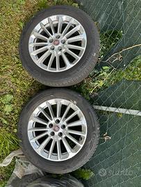 4 Cerchi con gomme 205/55 R16 Fiat tipo
