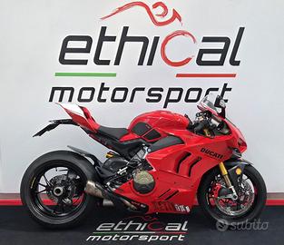 Ducati Panigale v4s 2024 2800 km full Akrapovic