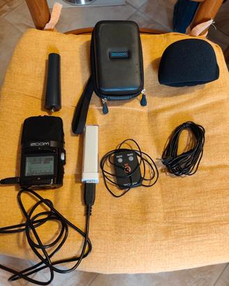 Registratore Digitale Zoom H2N  con accessori