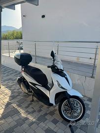Beverly 300