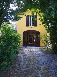 villa ristrutturata, stile rustico a Modena - Zona