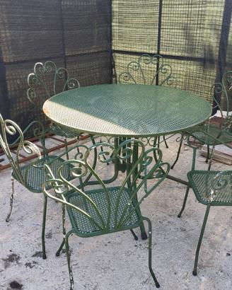 Tavolo con 6 sedie in  ferro per giardino