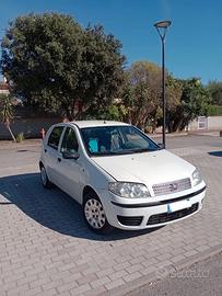 Auto Fiat Punto